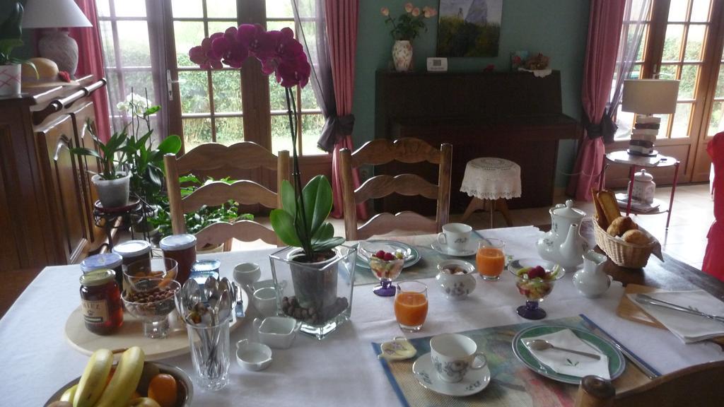 Maison D'Hotes Les Coquelicots Giverny Rom bilde